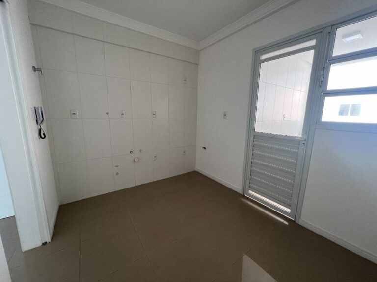 Apartamento Residencial à Venda | Barreiros | São José | AP0685_MMQ