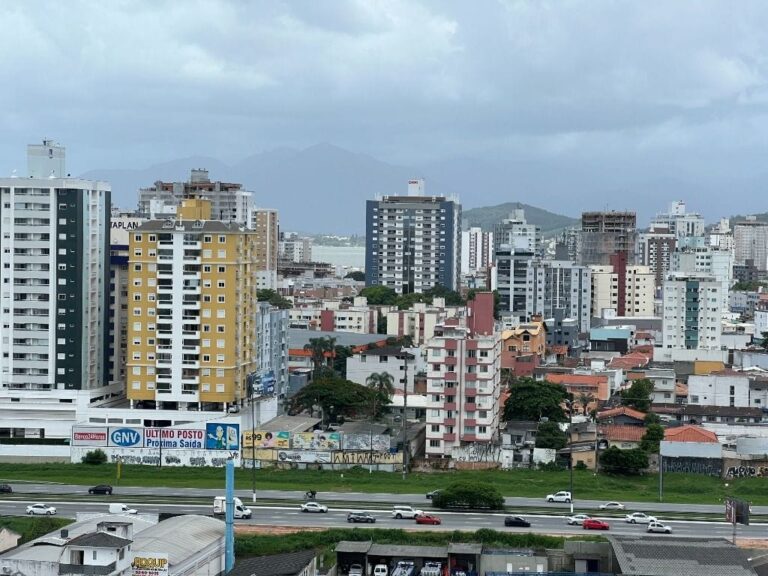 Apartamento Residencial à Venda | Barreiros | São José | AP0684_MMQ