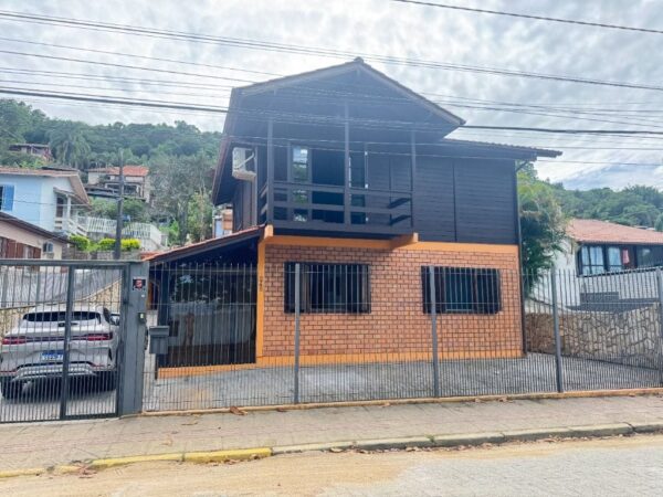 Casa Residencial à Venda | Sambaqui | Florianópolis | CA0696_MMQ