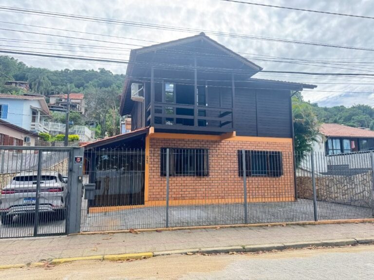 Casa Residencial à Venda | Sambaqui | Florianópolis | CA0696_MMQ